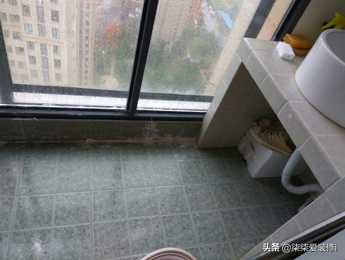阳台漏水补漏多少钱,阳台地板漏水补漏最佳方法