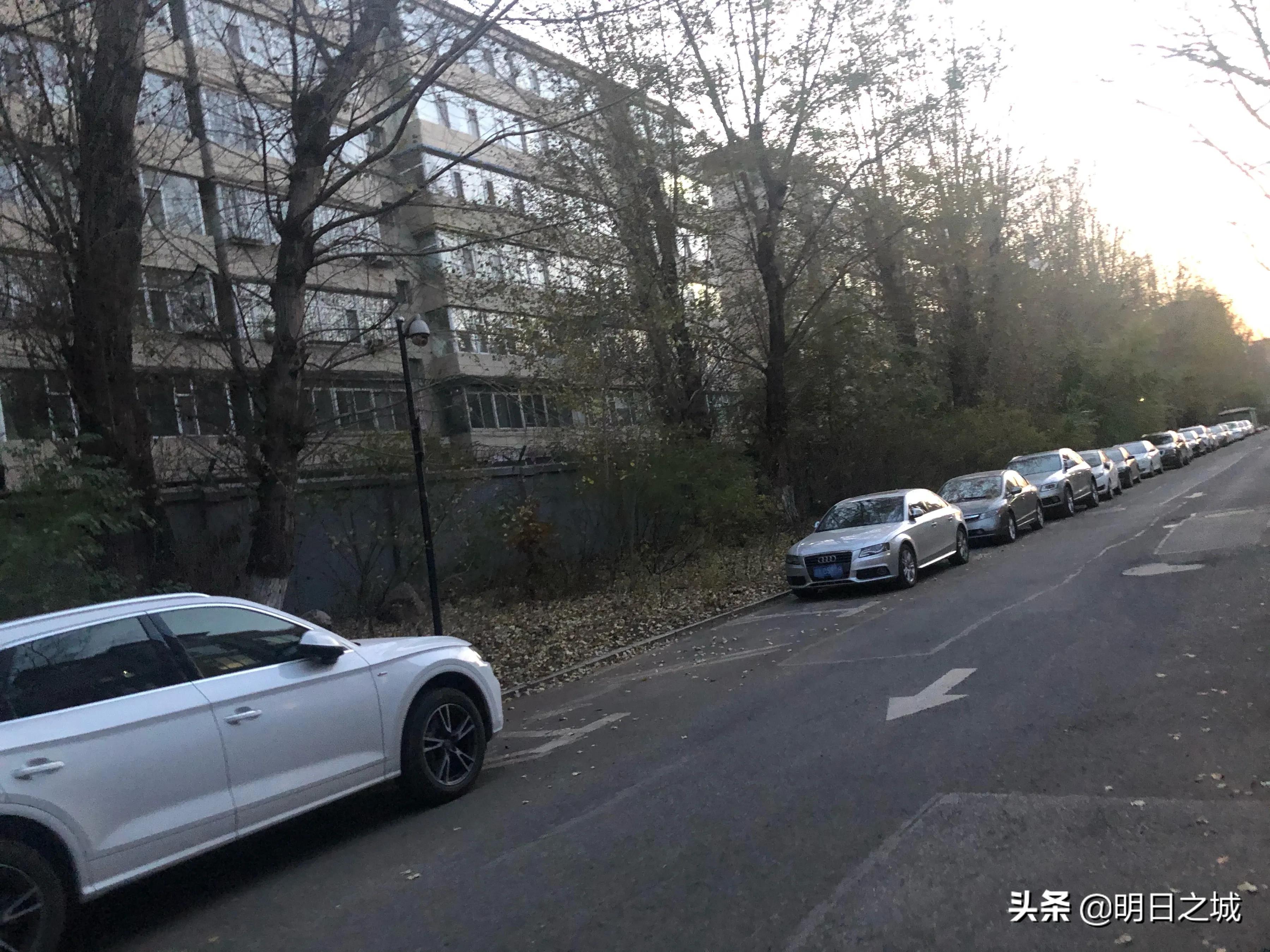 在长春1700一个月租房子贵么,一年2000块租车位