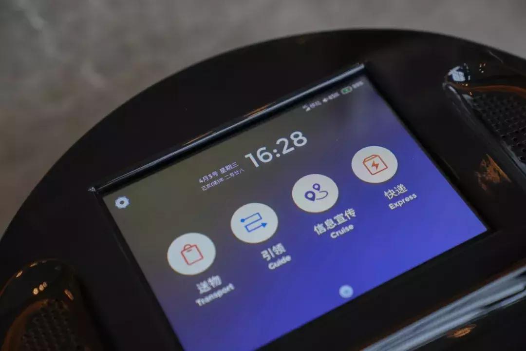 睡进这间藏身青山湖边的理想酒店，一起探寻临安城的悠居岁月~