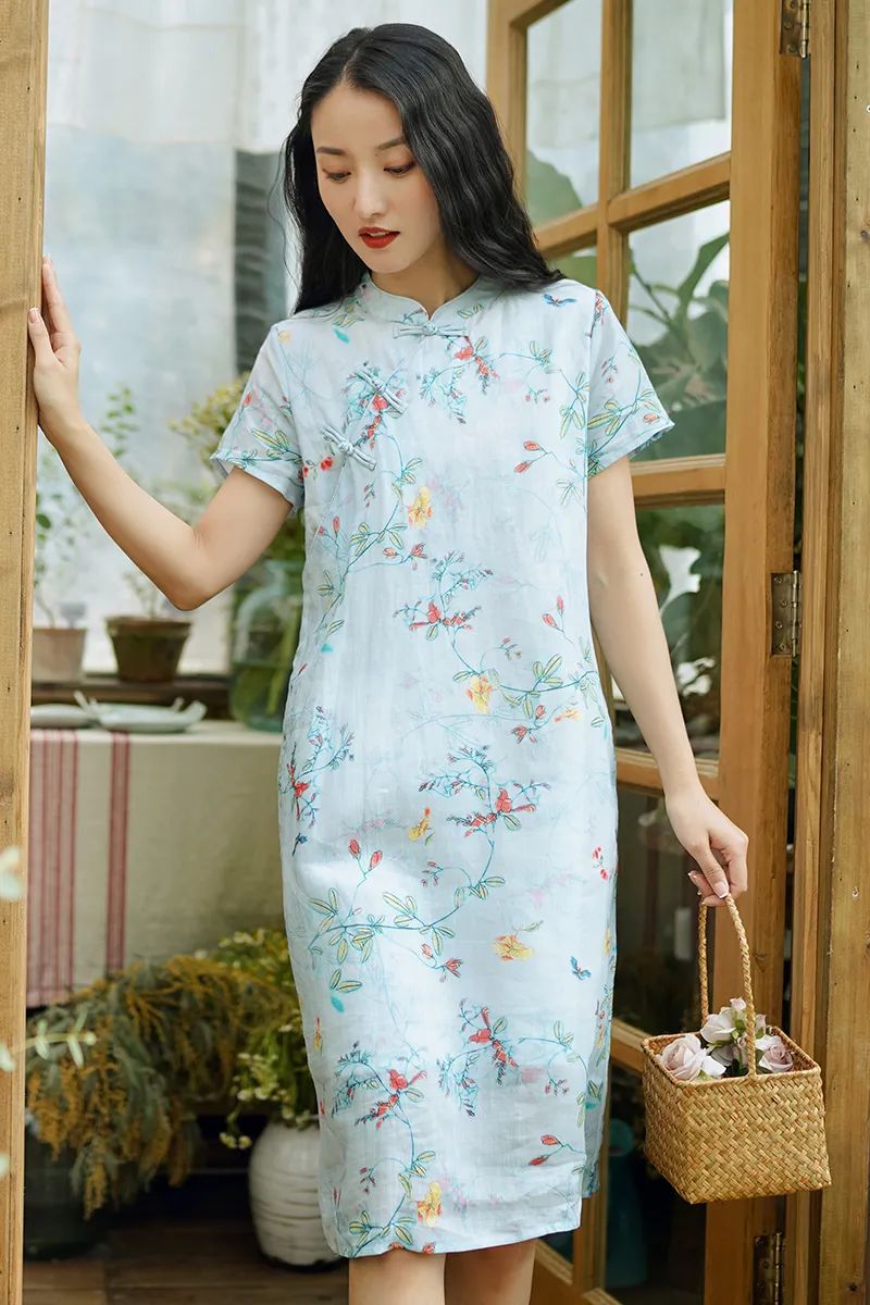 穿苎麻大气从容之美,穿一袭香云纱尽显古典韵美