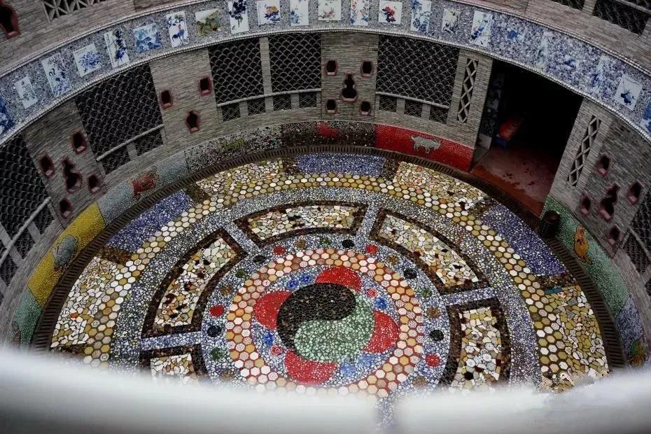 91岁老奶奶打造一座千年瓷宫,80岁老人打造千年瓷宫在哪