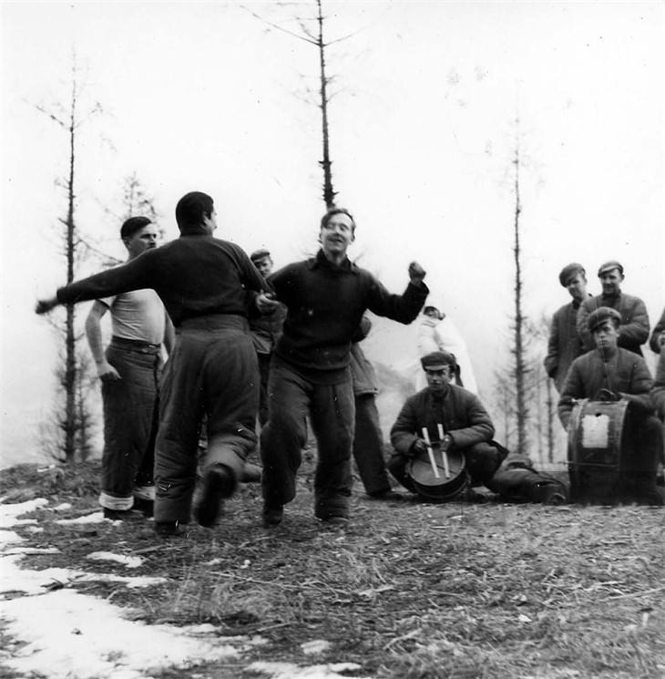 第二次战役前，彭德怀释放一百个美军俘虏，成功葬送2.4万美军