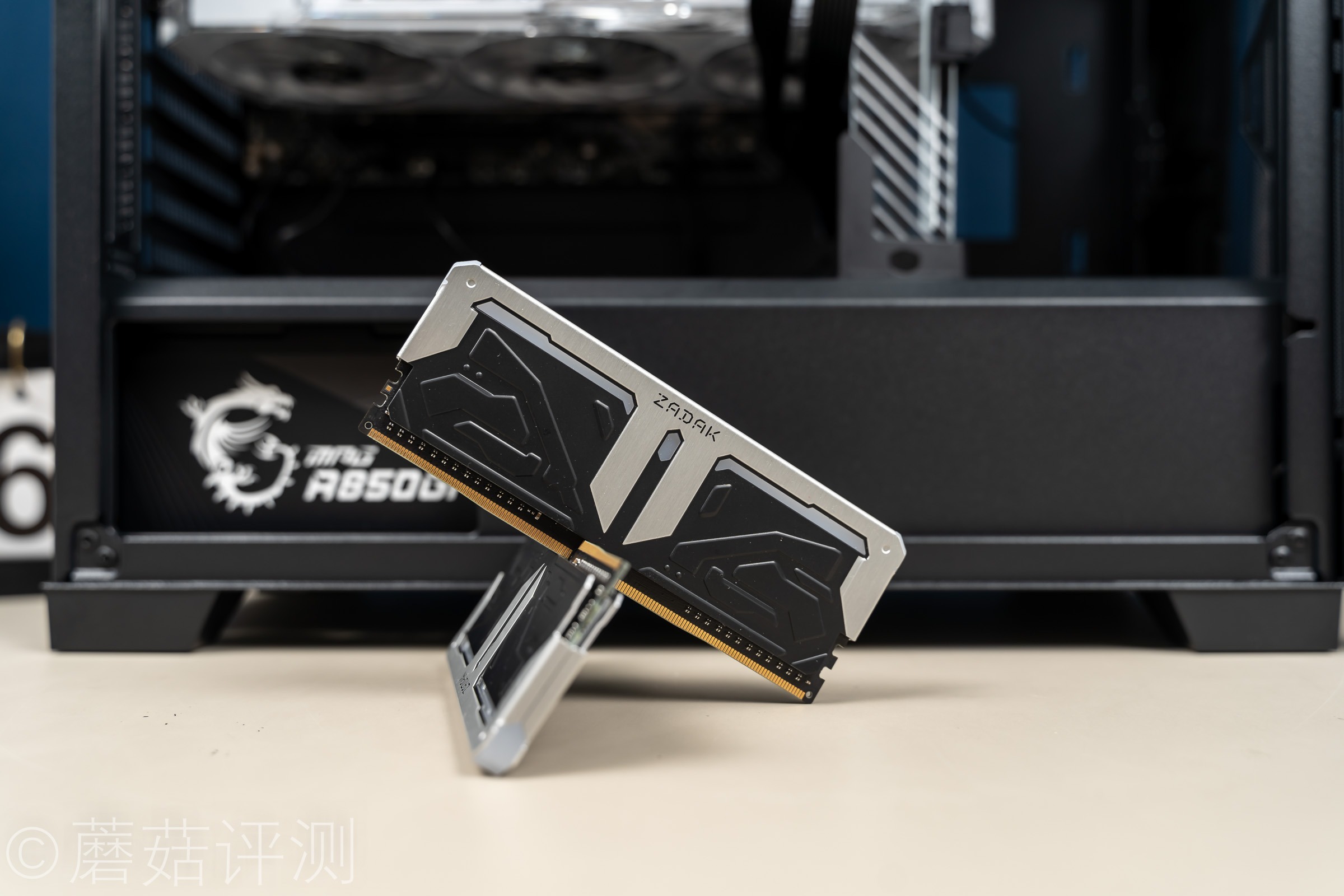 艾湃电竞机箱白色,艾湃电竞水冷评测