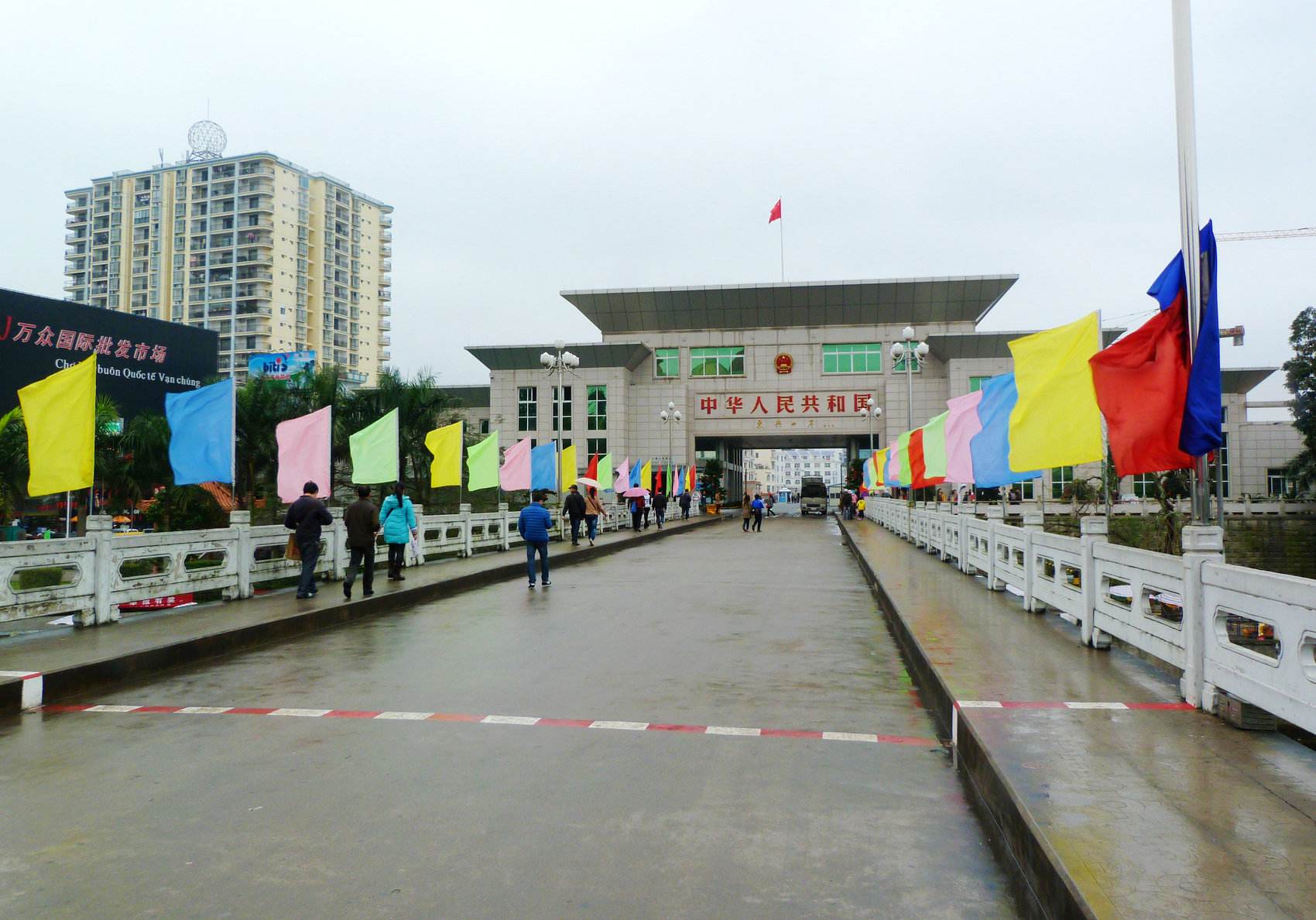 越南芒街打卡,越南芒街旅游视频