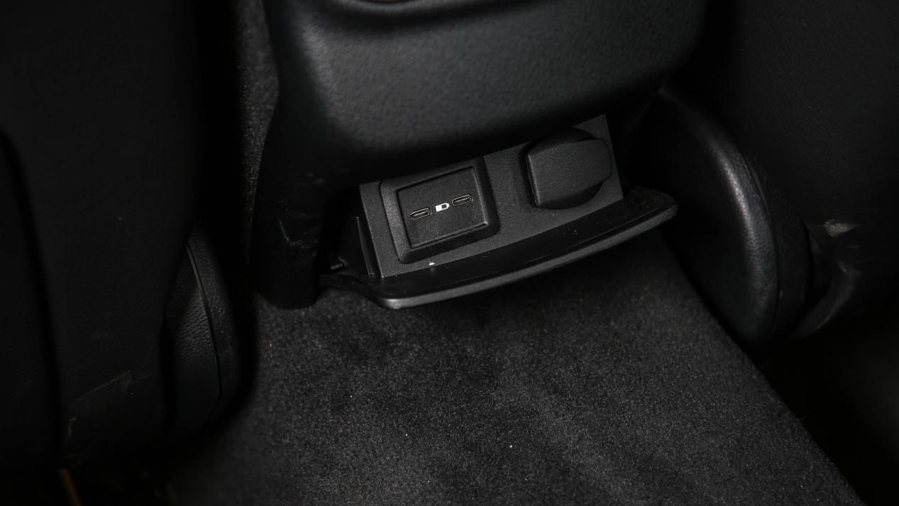 牛x摩托车评测,奔驰e260l2024款最新款动力试驾