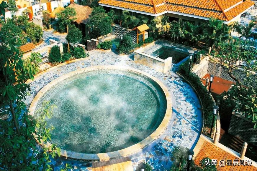 佛山三水又一加州风情温泉酒店，阳台直通泳池，网友：玩到不想走
