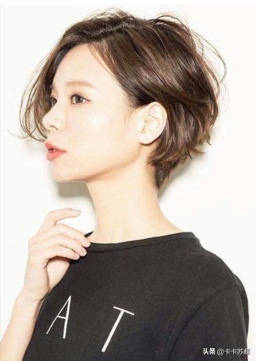 短发型显年轻又好看,显年轻的中短发型