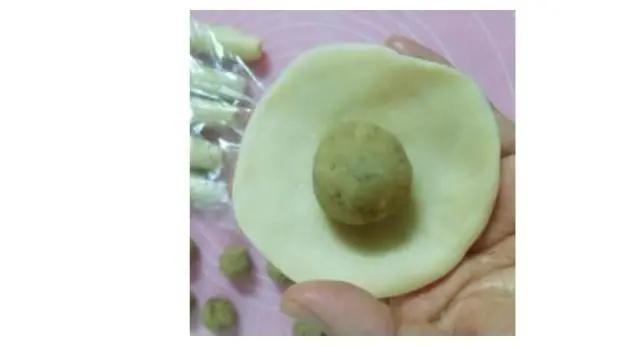 乌鲁木齐板栗酥饼,酥饼板栗馅绿豆馅