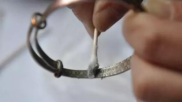 钻石翡翠发黄,翡翠珠宝保养知识大全