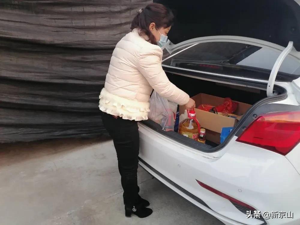 致敬这次抗击疫情所有的前线人员,致敬每一位在前线抗疫的人员