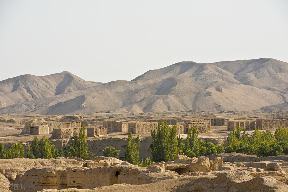 她因太美而遭到排挤,她因太美一夜爆红