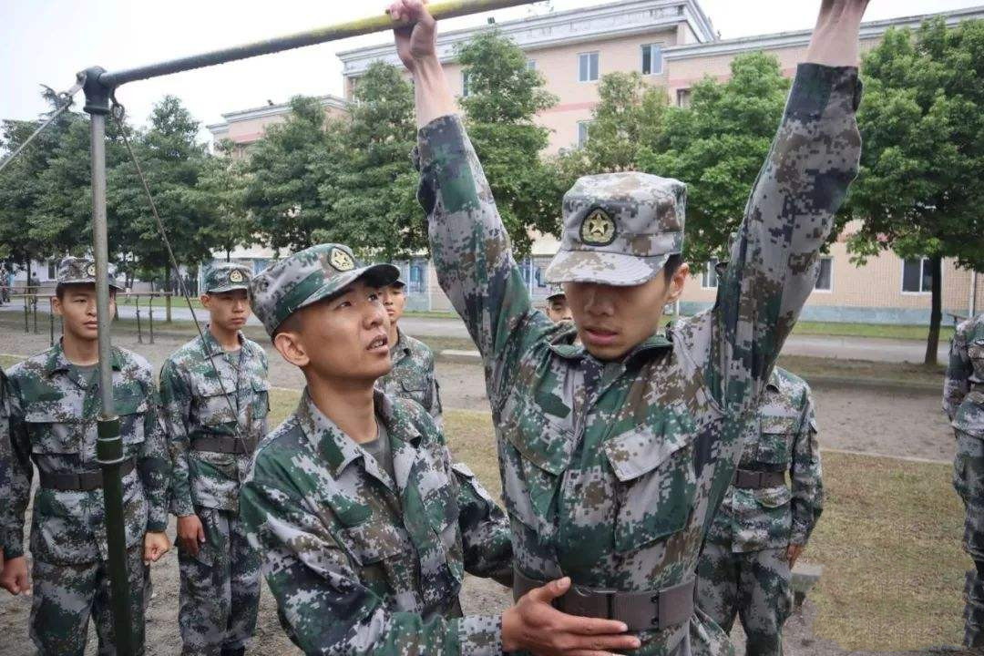 大学生当兵几年可以回来继续学习,大学生去当兵当什么兵好