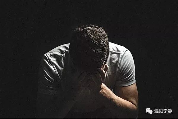 我连袜子都不会洗:父母离开后,比直面死神更可怕的是独立生活