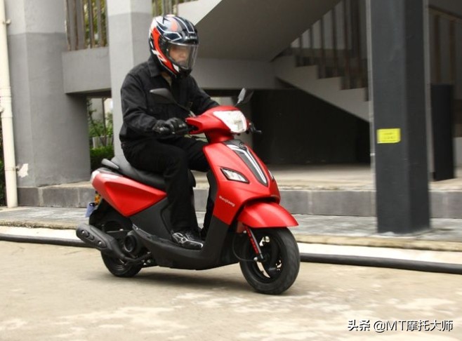 4980元,解析低价踏板*江豪**110:德尔福电喷,外观像巧格i