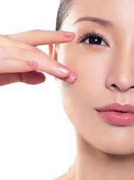 眼霜怎么涂是最正确的方法,眼霜什么手法涂