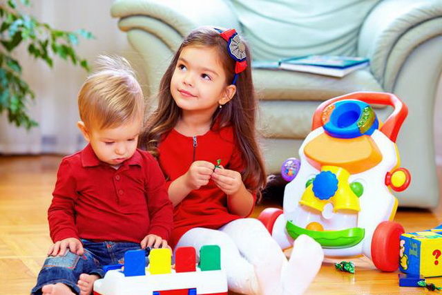 2岁多孩子喜欢抢别人东西,2岁孩子爱抢别人玩具怎么办