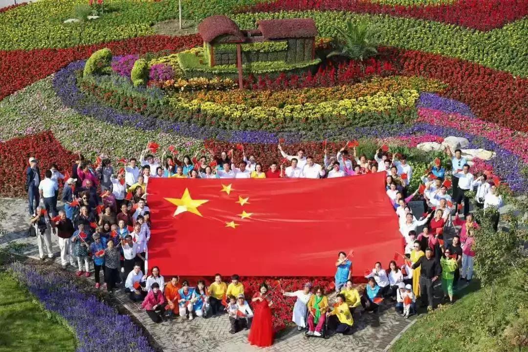 祝福祖国简短视频,那些让你为祖国热泪盈眶的瞬间