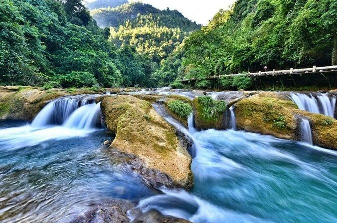 瀑布大小七孔西江千户苗寨,千户苗寨和小七孔和黄果树瀑布