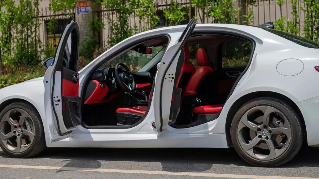 意大利风情满载的阿尔法罗密欧Giulia,还有个名字叫做“勇气”