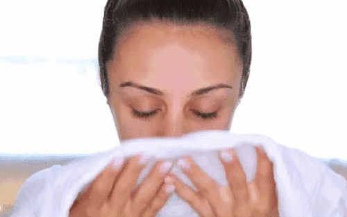 如何彻底消灭在痘痘里的螨虫,痘痘里面有米粒怎么全部去除