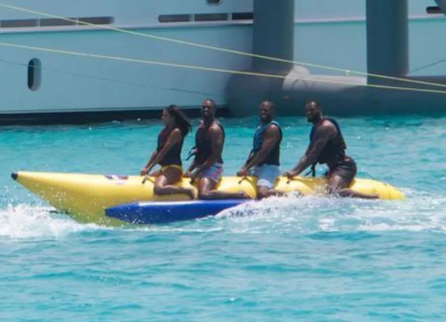 香蕉船詹姆斯救的是谁,香蕉船詹姆斯照片