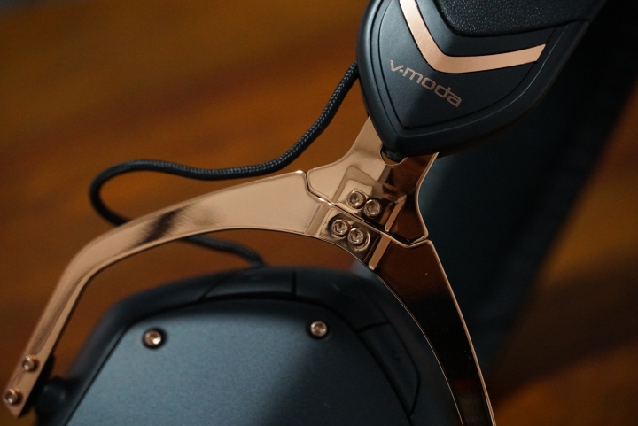 美国头戴式蓝牙耳机,可戴头盔的头戴式蓝牙耳机