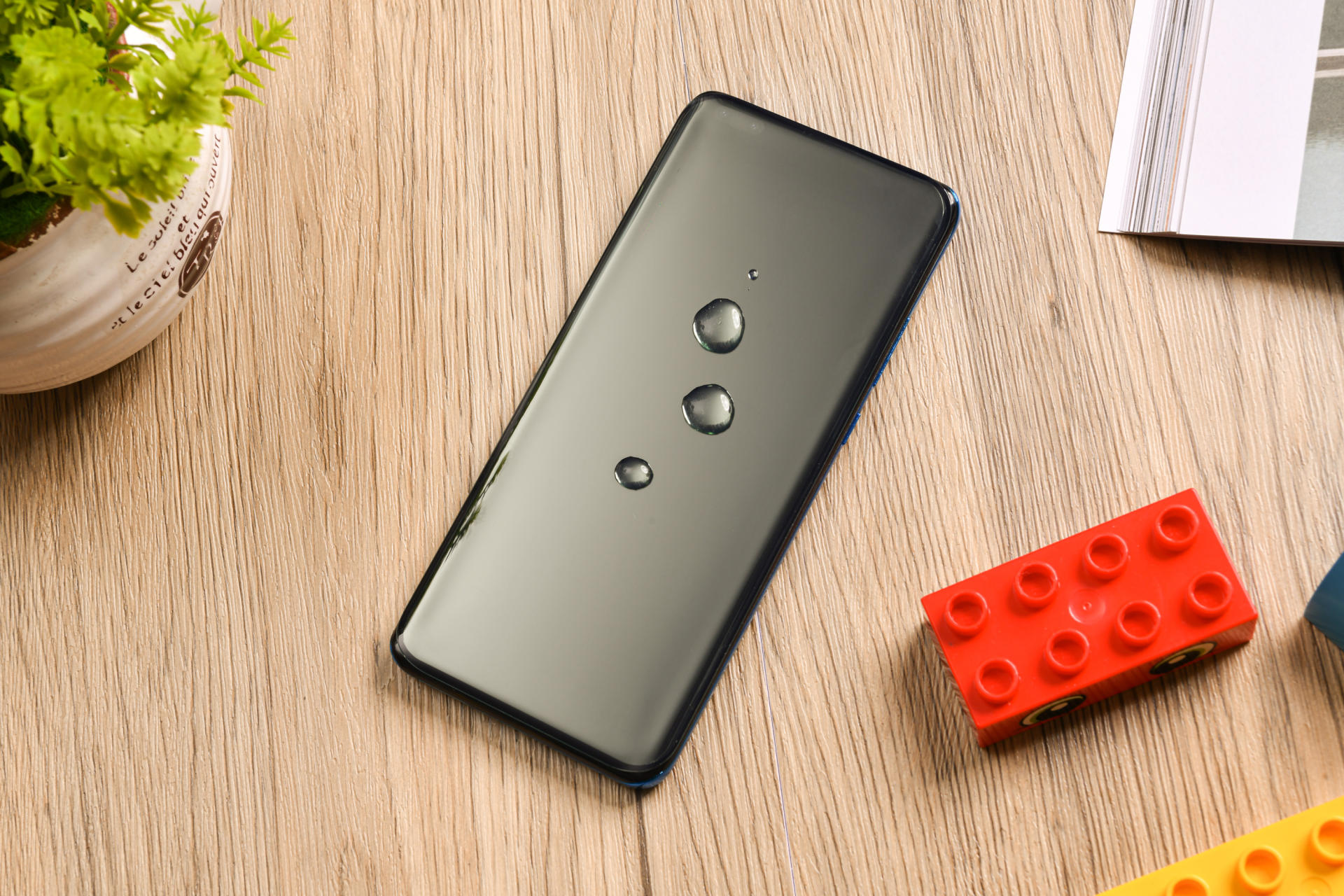 你真的会选面膜吗,劣质水凝膜会伤害眼睛吗