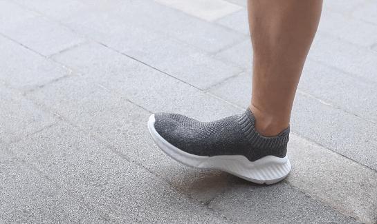 小米有品鞋子雷军同款,小米有品光变鞋