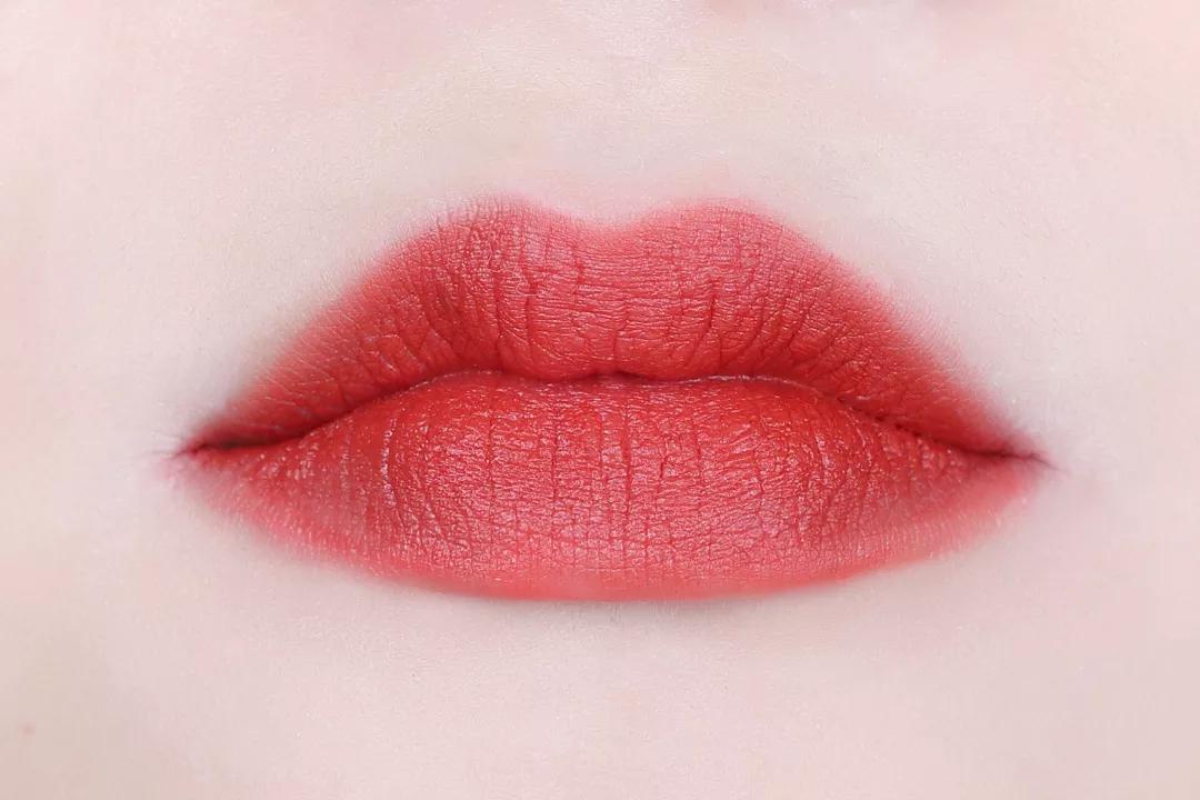 新手唇釉唇妆简单教程,各种唇型唇妆教程干净高级