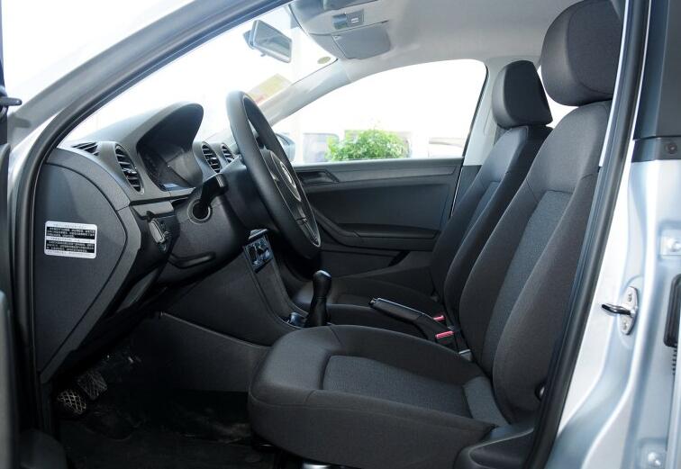 6万公里的捷达和8万公里的雪佛兰景程，4万多适合13年的哪台车