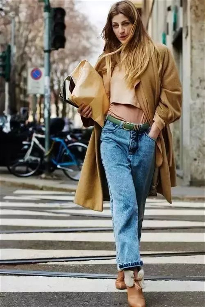 牛仔裤怎么穿搭好看又显瘦,牛仔裤怎么穿比较好看