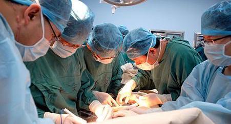 做了痔疮手术肿一直消不下去,痔疮手术后腿动不了是什么原因