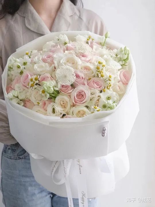 卖花包装纸选什么颜色,新手开花店怎么选择包装纸