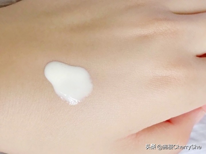 珀莱雅小夜灯和冰陀螺眼霜区别,珀莱雅冰陀螺眼霜和小蜜罐眼霜