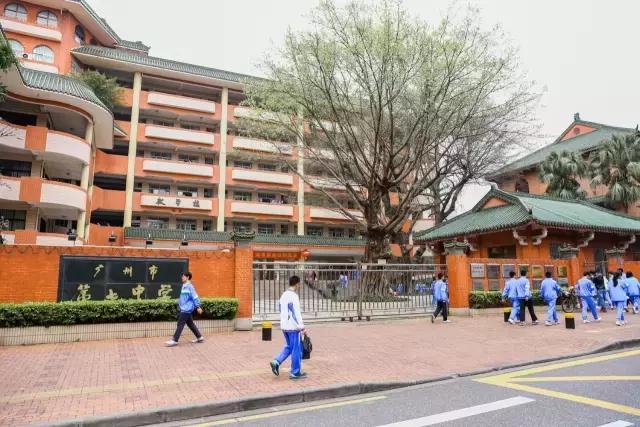 你好，让我们在东山的洋房街道来场不期而遇的邂逅