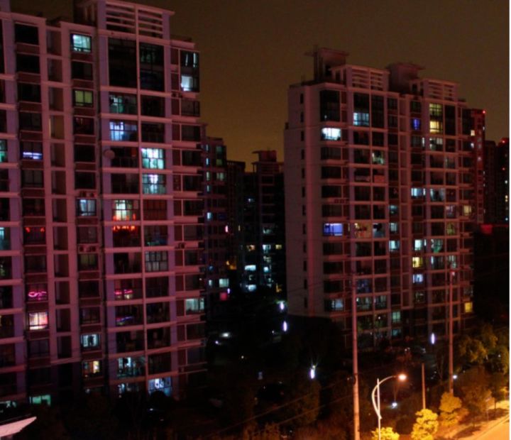 家庭灯光怎样布置才显高级,装修小技巧让灯光改变家庭气氛