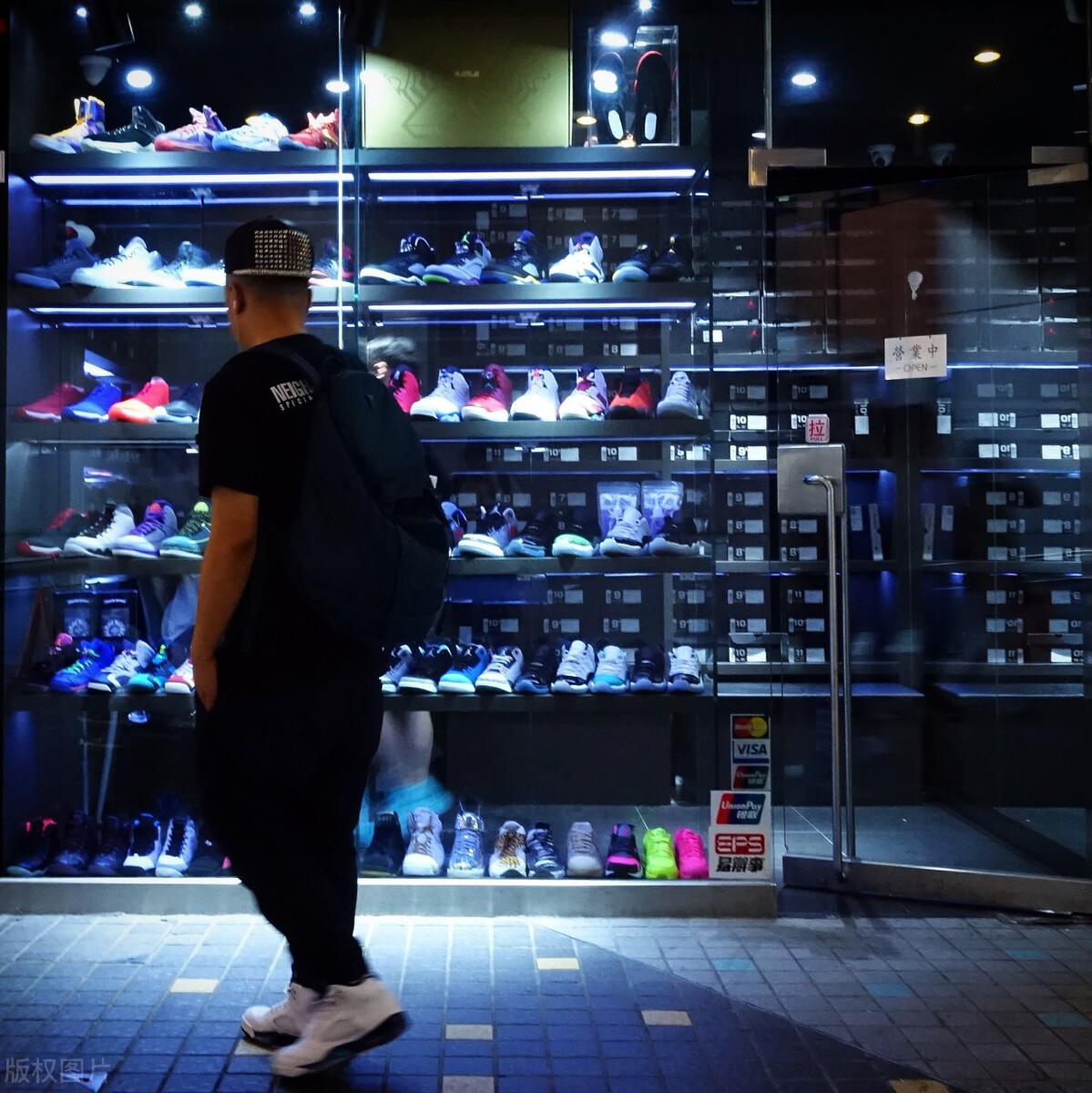 炒鞋的年轻人都在炒什么 (炒鞋的经验教训)