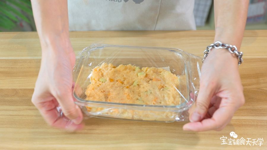 宝宝恶心干呕怎么回事很抗拒,宝宝干呕简单一招搞定