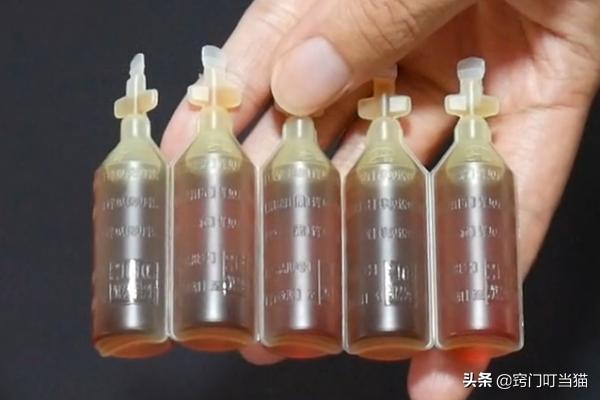 藿香正气水能和白醋一起泡吗,藿香正气水倒白醋里用途