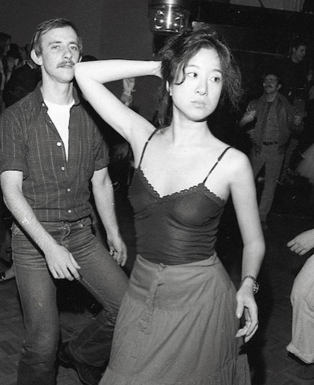 婚纱女王王薇薇身价,婚纱女王王薇薇个人简历