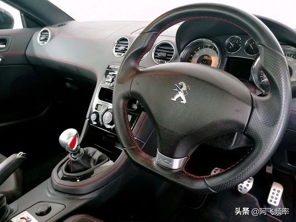 全新一代标致rcz跑车,比法拉利更高级的车