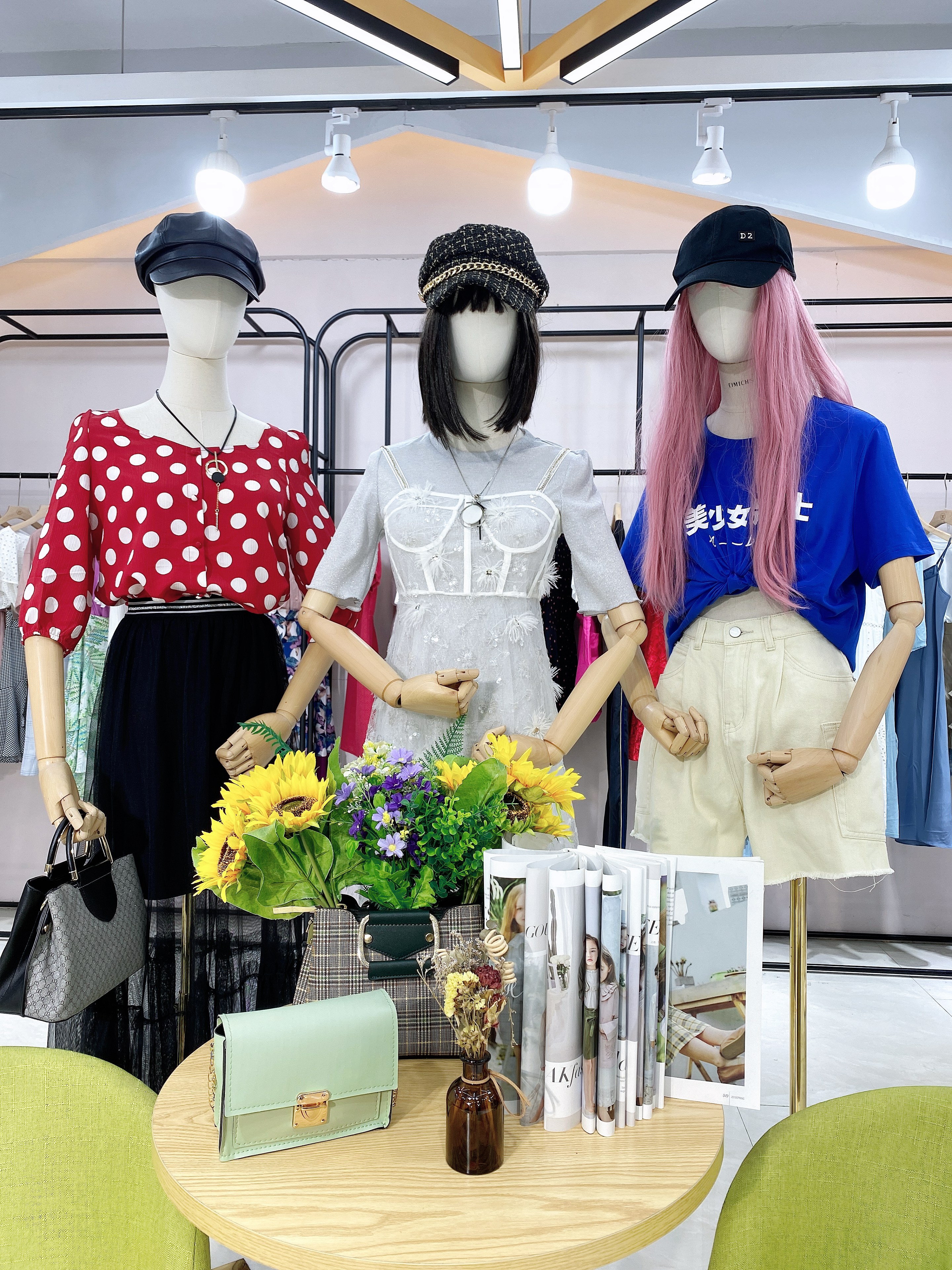 三彩女装官方旗舰店2021秋装直播,三彩品牌库存女装