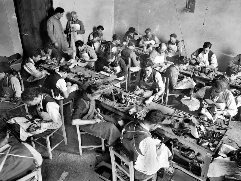 林允纪梵希代言,林允菲拉格慕香水