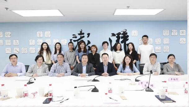 新闻播报主持人专业就业前景,央视主持毕业生就业