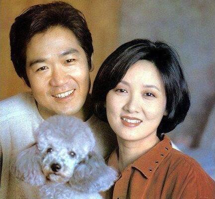 张默到底和房祖名什么关系,张默和房祖名有交流吗