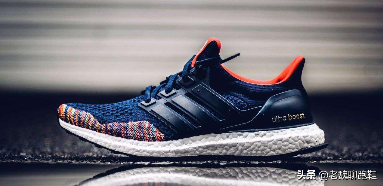 阿迪达斯三道杠和三叶草哪个好,阿迪达斯三叶草和三道杠的区别