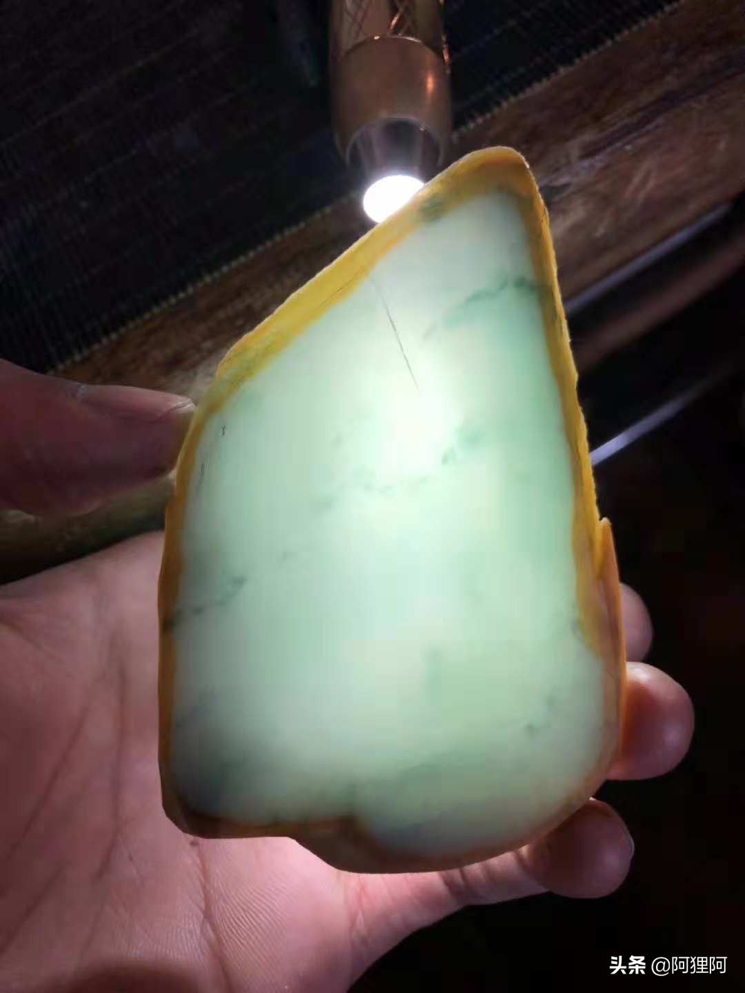 去新疆捡玉怎么分辨玉和石头,想知道石头有多重要用什么方法