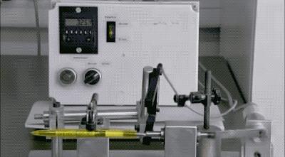 圆珠笔按下去弹不回来怎么办,圆珠笔一按就出水什么意思