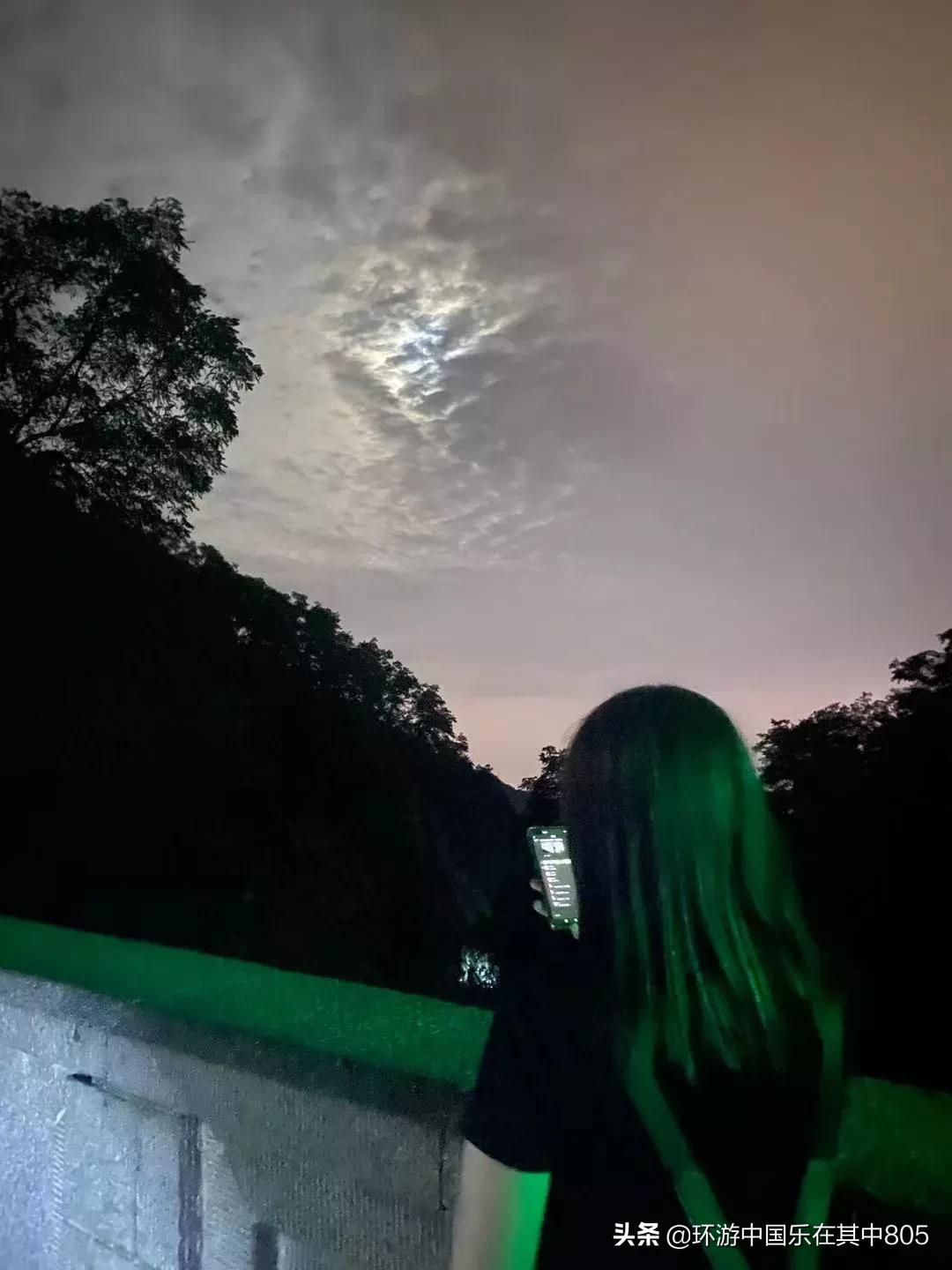 夜登泰山看日出攻略,夜爬泰山看日出后下山观景