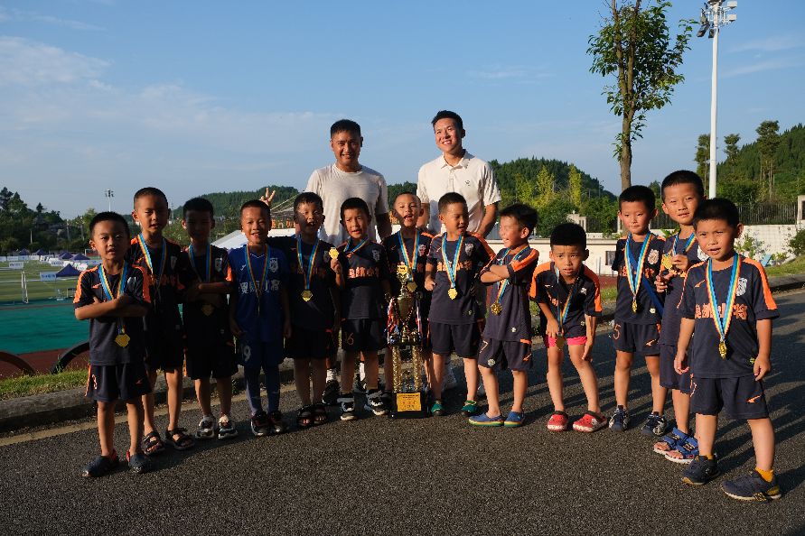 南充奥航足球夺冠,南充小将夺冠完整视频